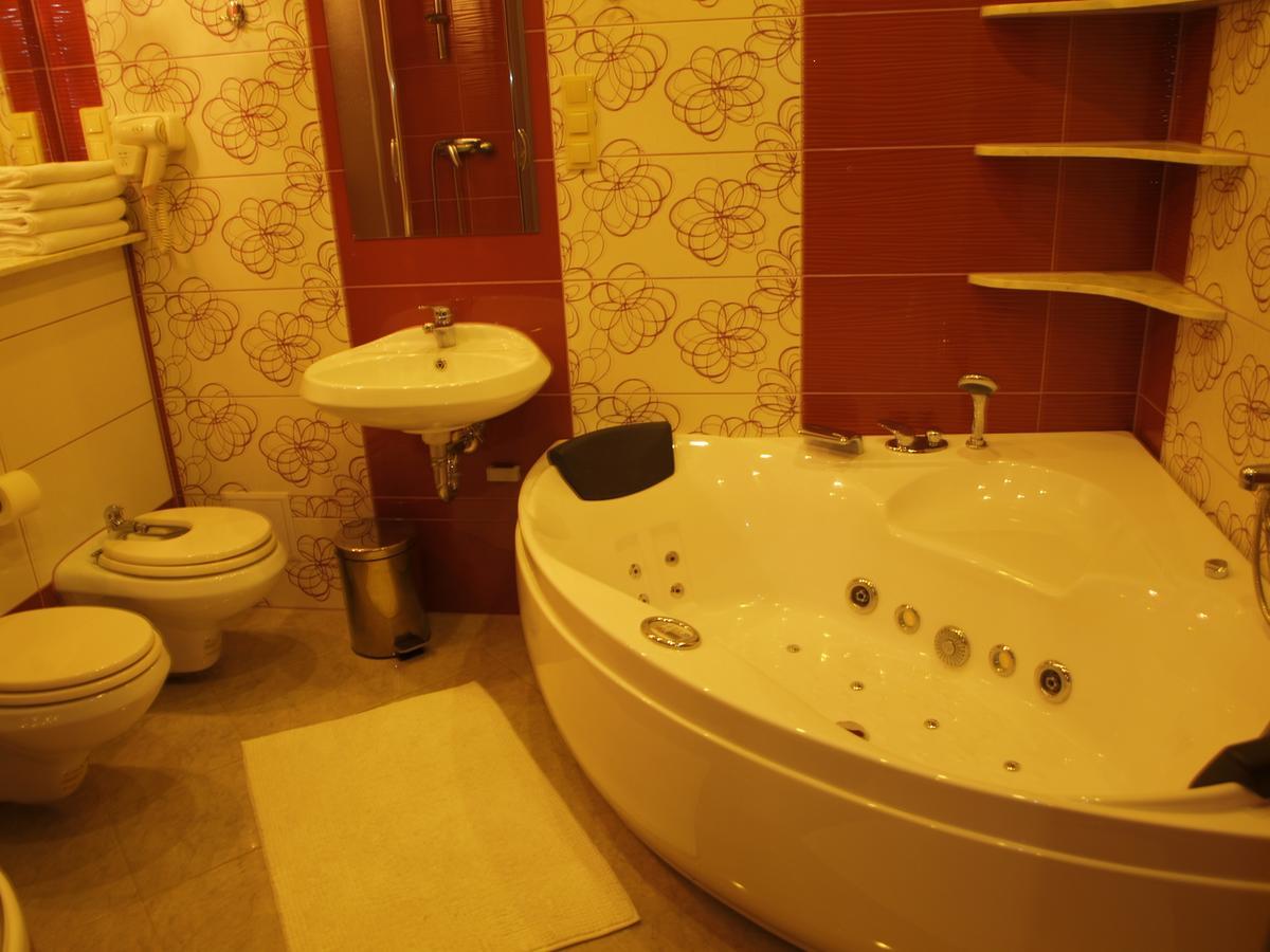 Hotel Willa Park Żagań Extérieur photo