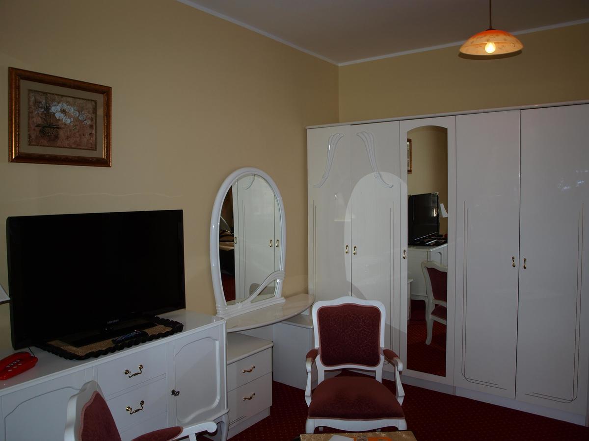 Hotel Willa Park Żagań Extérieur photo