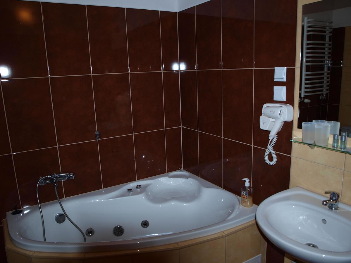 Hotel Willa Park Żagań Extérieur photo